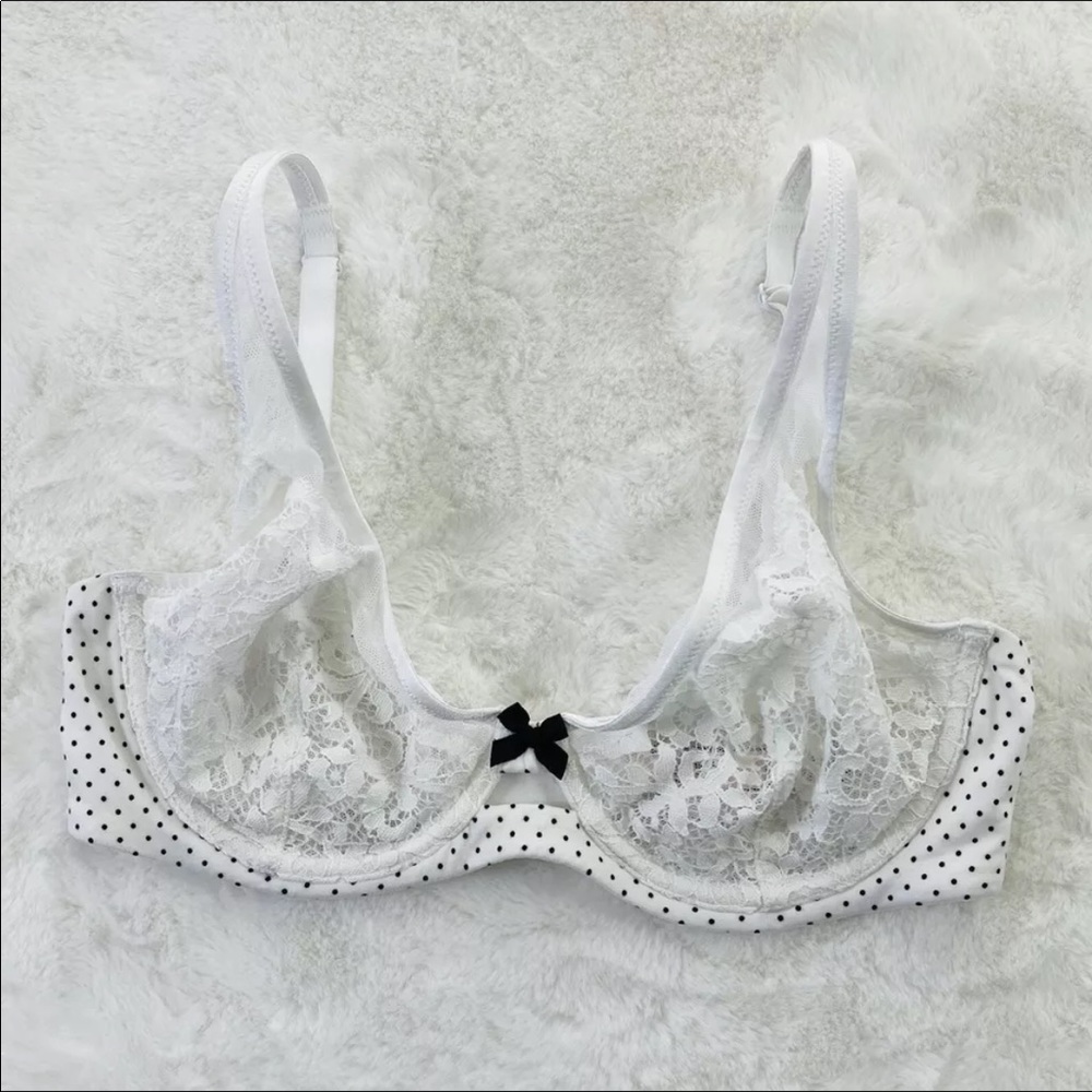 Victoria’s Secret Bra 34D Unlined Elongated White Lace Polka Dot Sheer